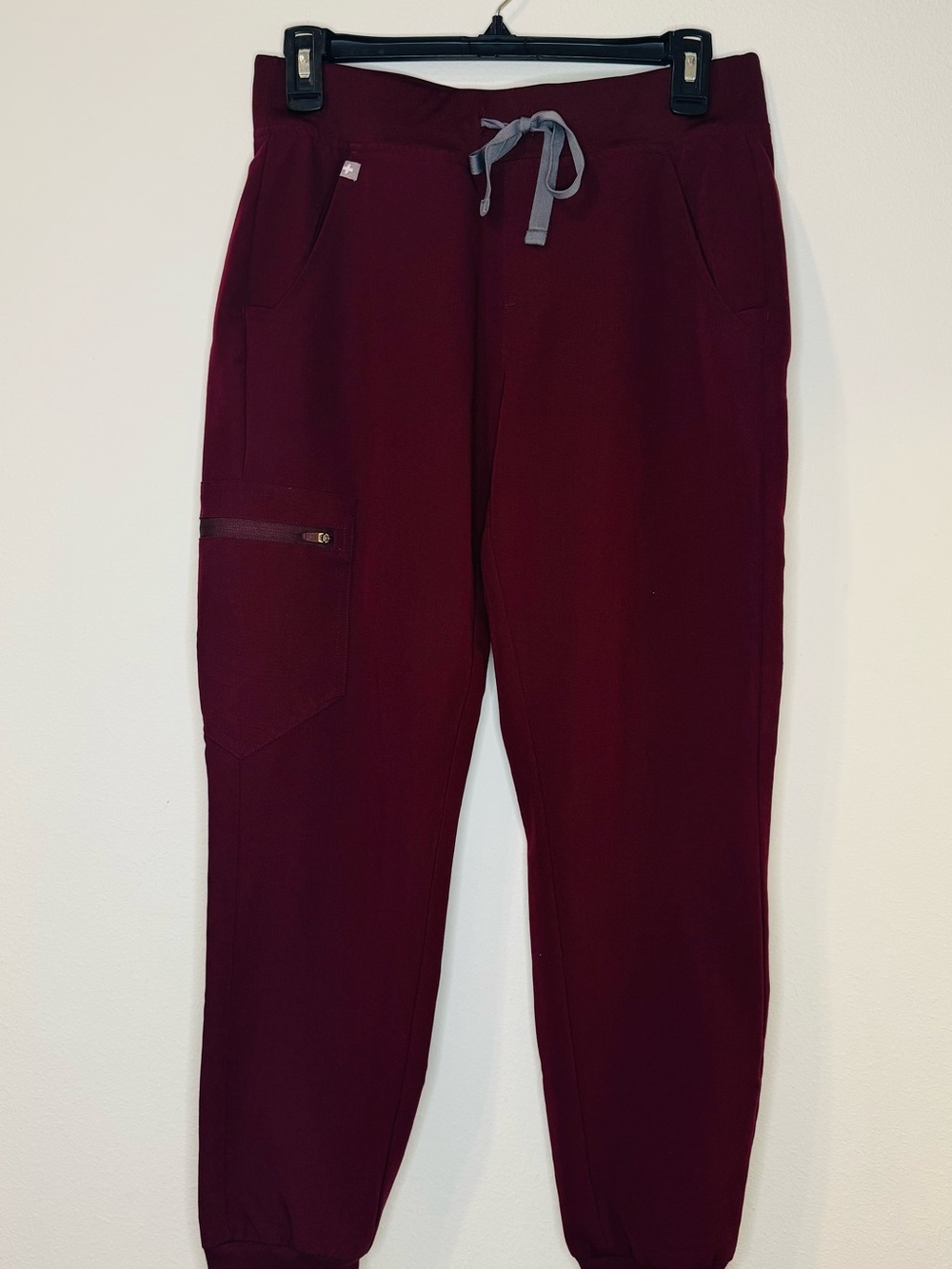 FIGS Scrubs Set Size Small | Modern Fit Medical Uniform | Matching Set - Picture 9 of 16